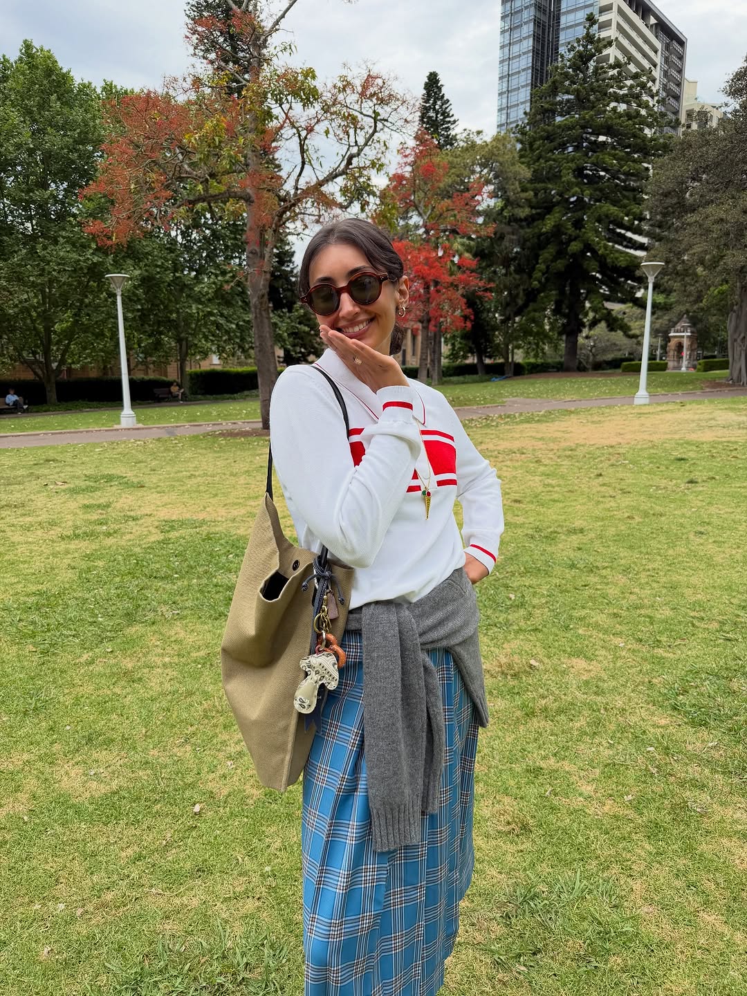 If You Need to Look Stylish and Wealthy This Winter, Make Certain You Personal This Non-Denim Pant Development