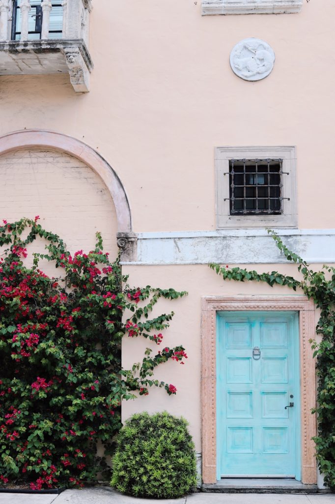 PALM BEACH TRAVEL GUIDE