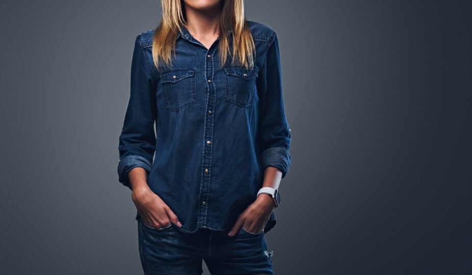 Darkish Blue Denims Shirt: The Good Outfit for Spring 2025