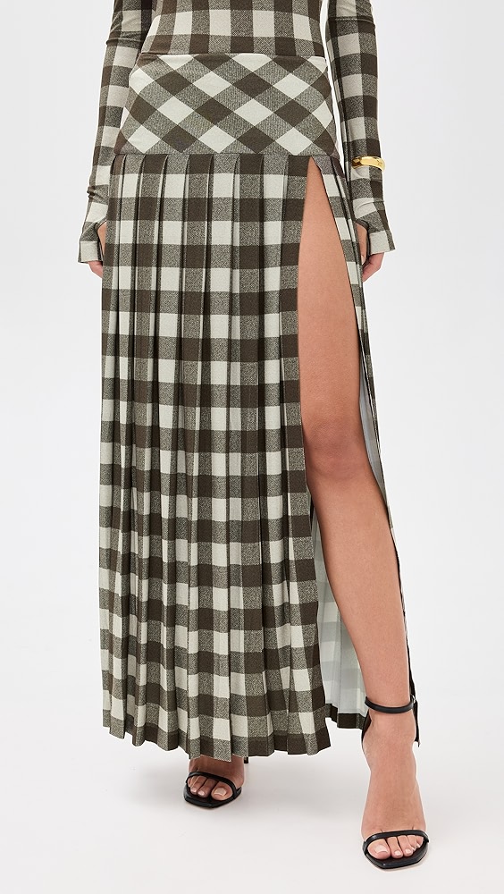 If You Need to Look Stylish and Wealthy This Winter, Make Certain You Personal This Non-Denim Pant Development