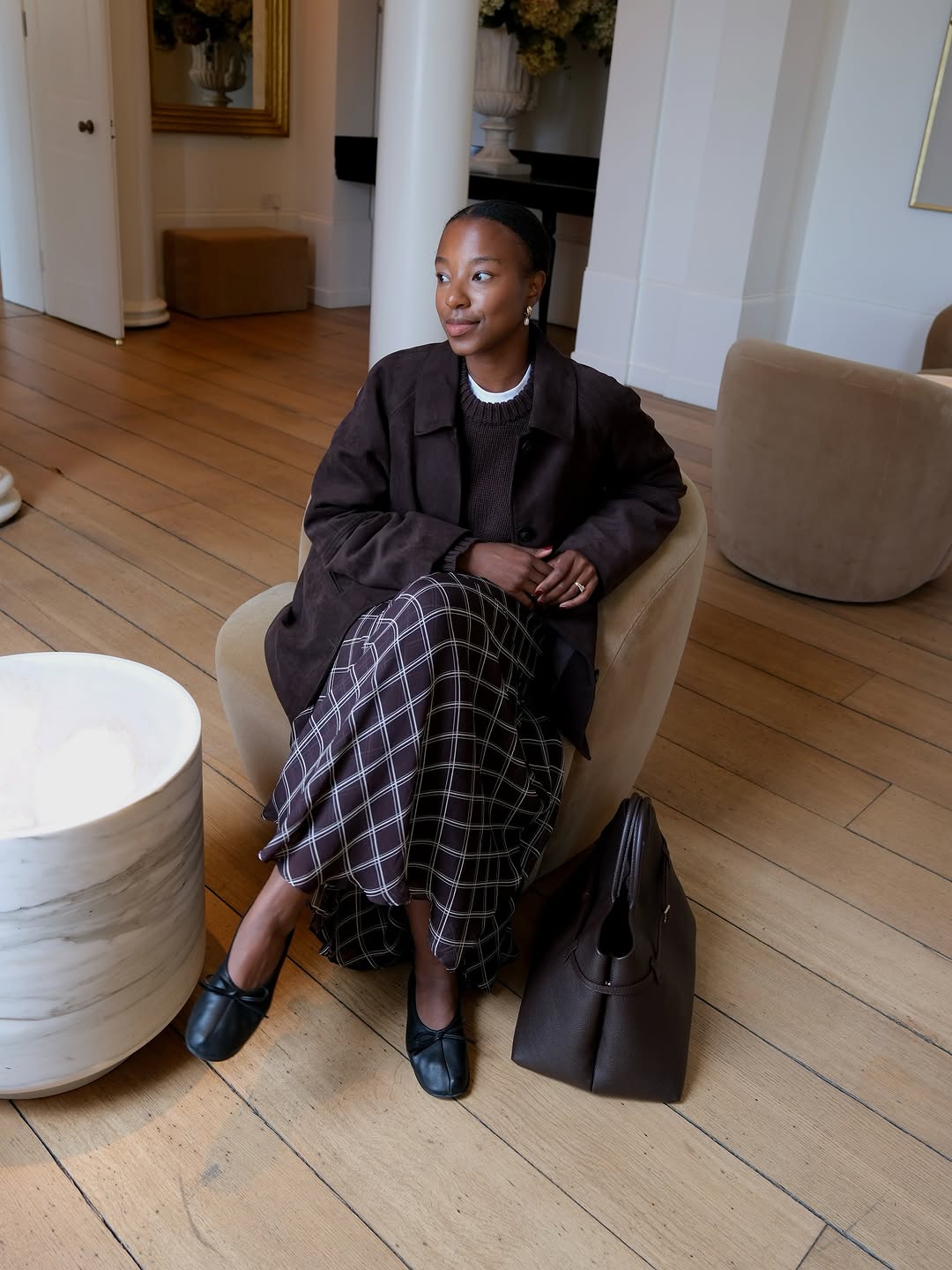 If You Need to Look Stylish and Wealthy This Winter, Make Certain You Personal This Non-Denim Pant Development