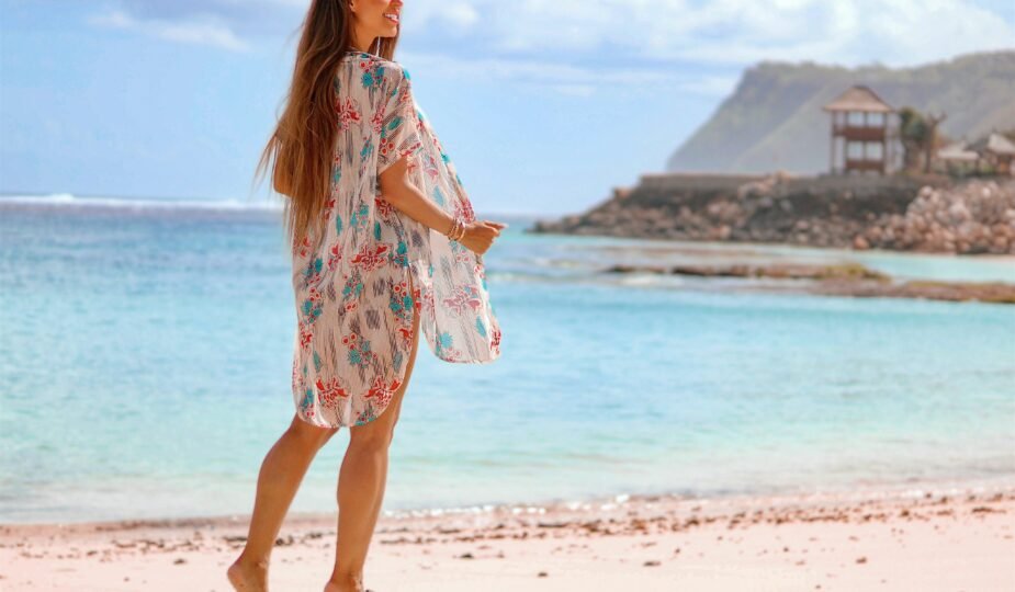 Important Garments That Each Lady Wants This Summer time