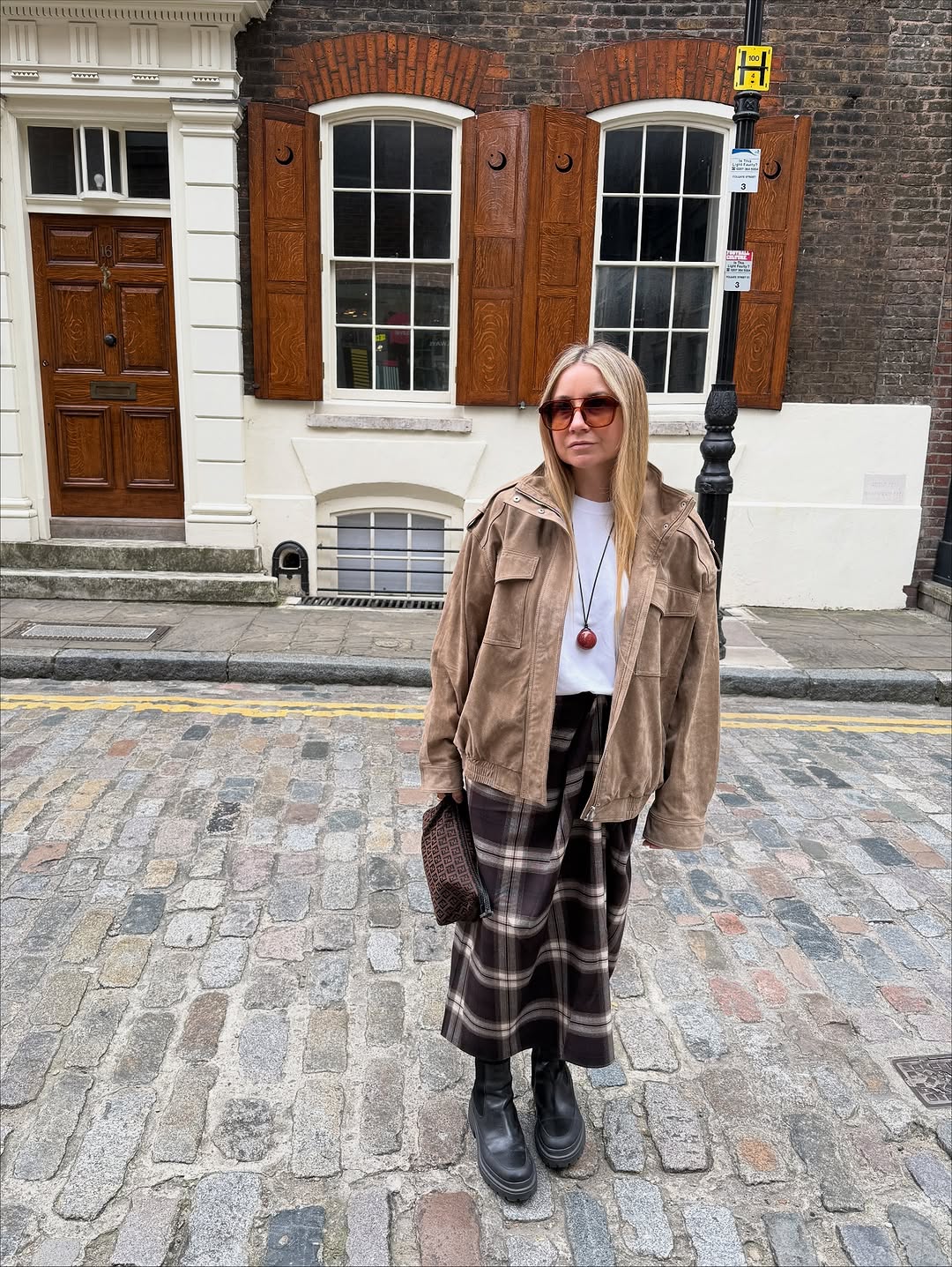 If You Need to Look Stylish and Wealthy This Winter, Make Certain You Personal This Non-Denim Pant Development